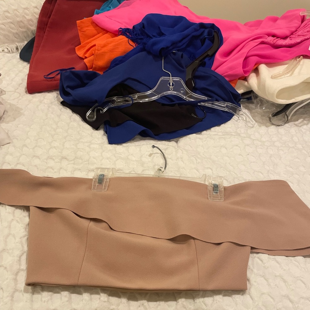 Finders keepers pink crop off shoulder crop top
